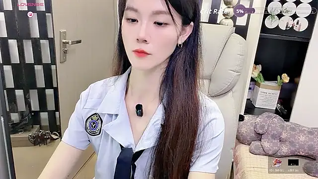 Snapshot of Yueyue-MM chatting on July 4, 1:50 pm Yueyue-MM online show from July 4, 1:50 pm