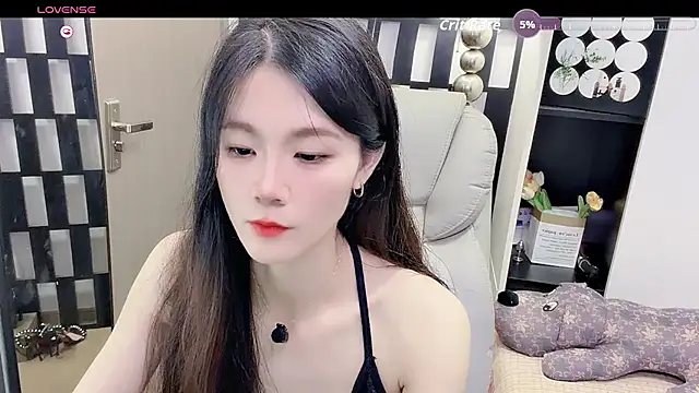 Snapshot of Yueyue-MM chatting on July 8, 2:54 pm Yueyue-MM online show from July 8, 2:54 pm