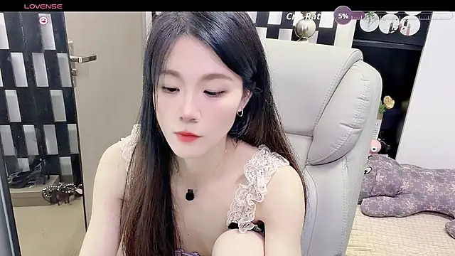 Snapshot of Yueyue-MM chatting on July 11, 2:09 pm Yueyue-MM online show from July 11, 2:09 pm