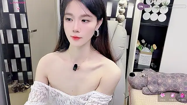 Snapshot of Yueyue-MM chatting on July 22, 2:20 pm Yueyue-MM online show from July 22, 2:20 pm