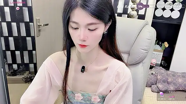 Snapshot of Yueyue-MM chatting on July 24, 2:09 am Yueyue-MM online show from July 24, 2:09 am