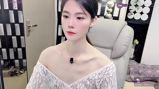 Snapshot of Yueyue-MM chatting on July 28, 2:51 am Yueyue-MM online show from July 28, 2:51 am