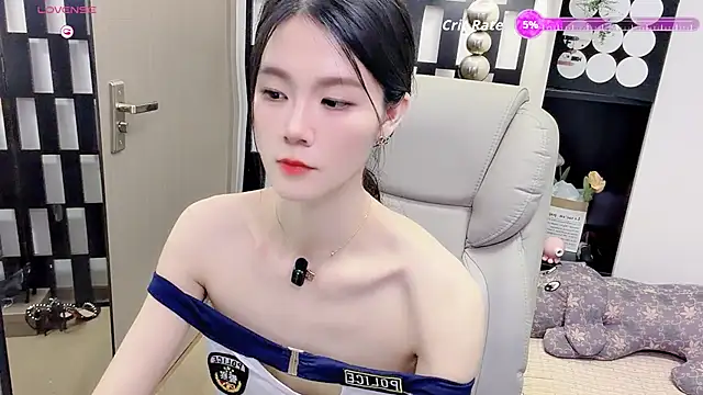 Snapshot of Yueyue-MM chatting on July 28, 2:24 pm Yueyue-MM online show from July 28, 2:24 pm