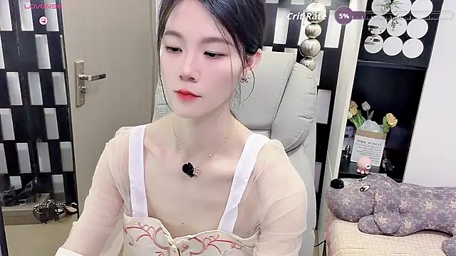 Snapshot of Yueyue-MM chatting on July 30, 2:32 am Yueyue-MM online show from July 30, 2:32 am