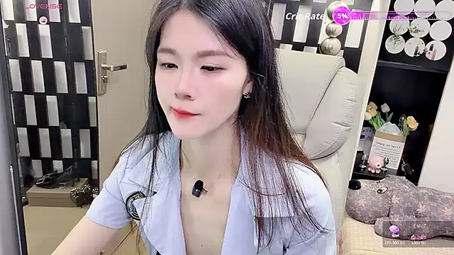 Snapshot of Yueyue-MM chatting on August 1, 2:55 am Yueyue-MM online show from August 1, 2:55 am