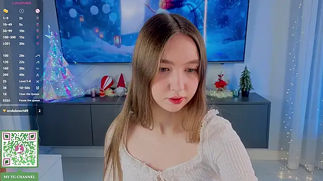 ElfredaTupy online show from February 5, 7:29 pm