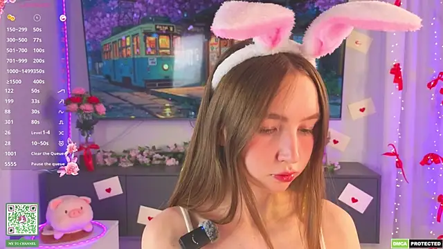 ElfredaTupy online show from May 1, 7:51 pm