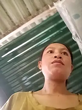 Snapshot of simi-lucy chatting on September 27, 2:05 am simi-lucy online show from September 27, 2:05 am