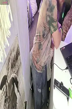 Snapshot of JuliCarl chatting on April 15, 1:45 am JuliCarl online show from April 15, 1:45 am