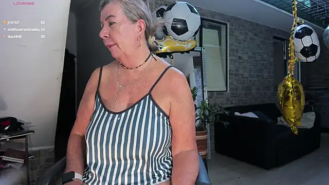 Snapshot of _SARAI_DUPONT chatting on June 25, 11:04 am SARAI DUPONT online show from June 25, 11:04 am