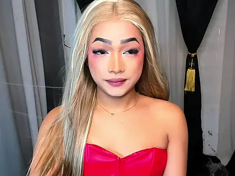 Snapshot of WenceSmith chatting on October 8, 2:14 pm WenceSmith online show from October 8, 2:14 pm