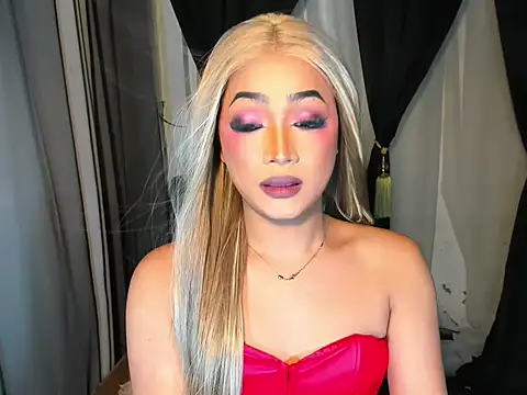 Snapshot of WenceSmith chatting on October 11, 11:42 am WenceSmith online show from October 11, 11:42 am