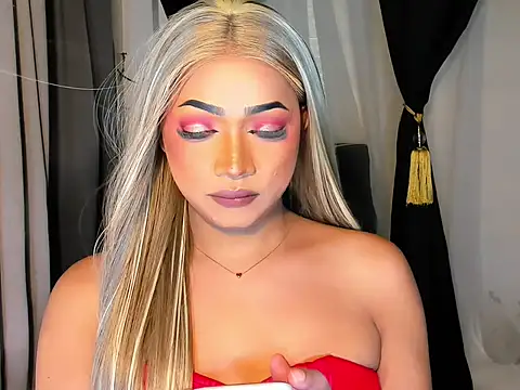 Snapshot of WenceSmith chatting on October 13, 1:55 pm WenceSmith online show from October 13, 1:55 pm