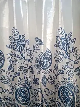 Snapshot of Zulema_R1 chatting on June 3, 9:09 pm Zulema R1 online show from June 3, 9:09 pm