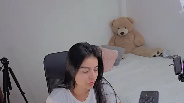 valerihouse online show from January 17, 12:59 am