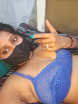 Snapshot of Minu_love chatting on March 7, 11:02 pm Minu love online show from March 7, 11:02 pm