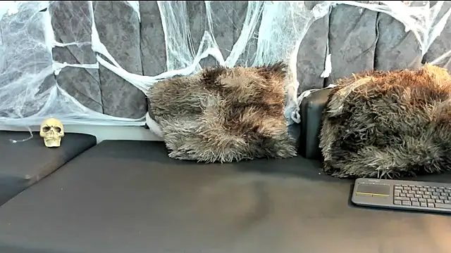 Snapshot of Rowan_Mills chatting on October 13, 8:42 pm Rowan Mills online show from October 13, 8:42 pm