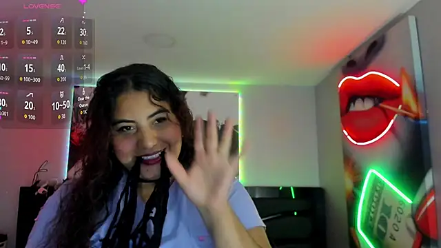 Snapshot of Sara_Bdsm_ chatting on May 16, 12:04 pm Sara Bdsm online show from May 16, 12:04 pm