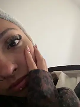 Snapshot of antonellariva_ chatting on May 29, 3:10 pm antonellariva online show from May 29, 3:10 pm