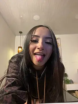 Snapshot of antonellariva_ chatting on June 2, 7:05 pm antonellariva online show from June 2, 7:05 pm