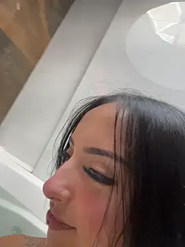 Snapshot of antonellariva_ chatting on July 30, 8:30 pm antonellariva online show from July 30, 8:30 pm