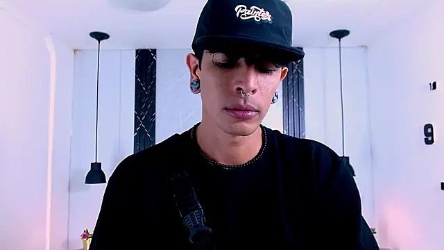 Franvill Trato online show from November 10, 7:13 pm