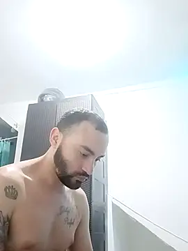 Snapshot of este_juan chatting on April 7, 3:29 am este juan online show from April 7, 3:29 am