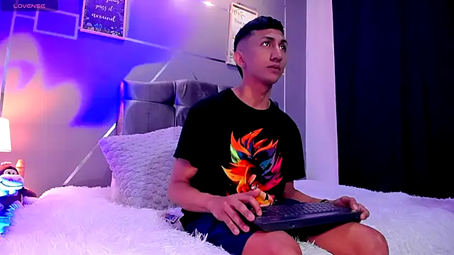 oliver mr  online show from September 18, 2:08 pm