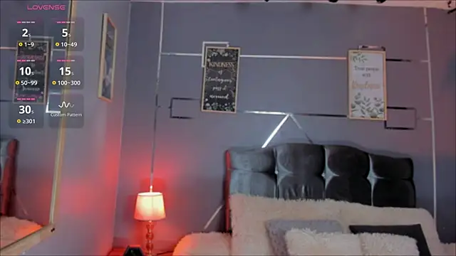 oliver mr  online show from November 6, 7:59 pm