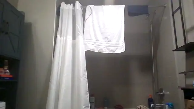 Snapshot of ditzycryztal chatting on July 21, 5:37 pm ditzycryztal online show from July 21, 5:37 pm
