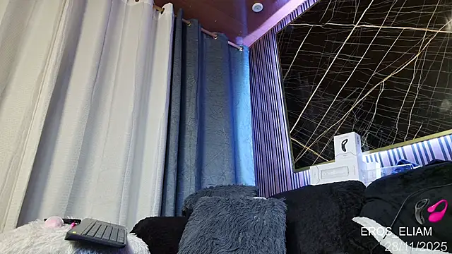 eroseliam online show from November 28, 6:43 pm