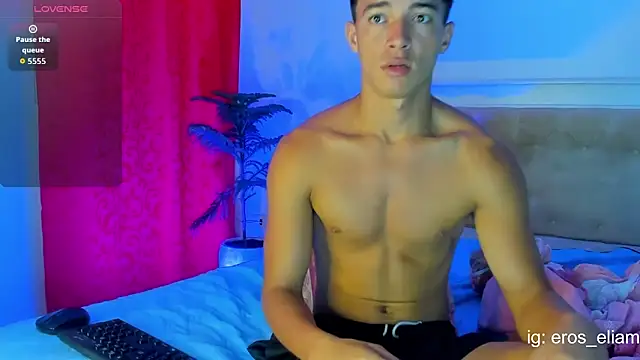 Snapshot of eroseliam chatting on March 31, 2:06 pm eroseliam online show from March 31, 2:06 pm