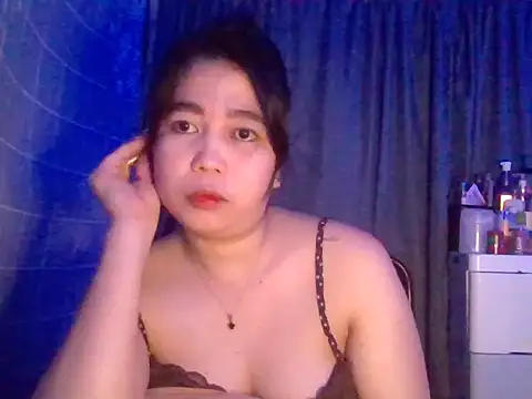 Snapshot of Asianhotskinny chatting on June 11, 6:06 pm Asianhotskinny online show from June 11, 6:06 pm