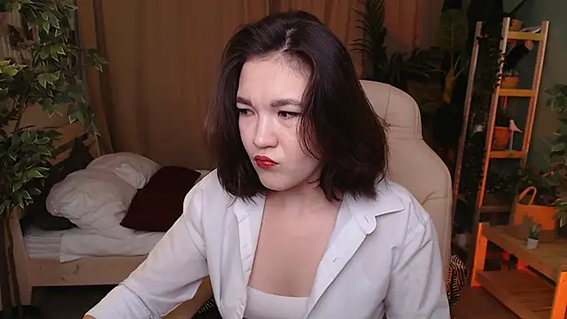 Snapshot of Halle_Berrry chatting on November 19, 2:06 pm Halle Berrry online show from November 19, 2:06 pm