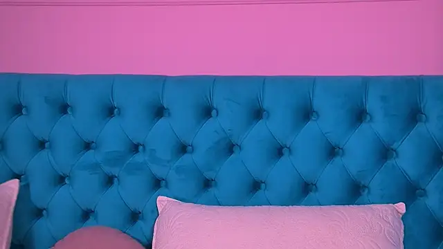 Snapshot of AlyraRose chatting on September 26, 3:27 pm AlyraRose online show from September 26, 3:27 pm