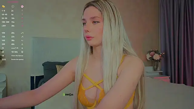 Snapshot of _sophielov chatting on June 26, 8:46 pm sophielov online show from June 26, 8:46 pm