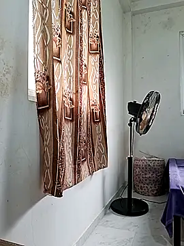 Snapshot of BeautyGirl_sara chatting on July 13, 9:45 am BeautyGirl sara online show from July 13, 9:45 am