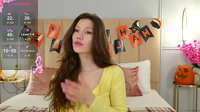 Snapshot of MaryNixon_ chatting on October 28, 5:11 am MaryNixon online show from October 28, 5:11 am