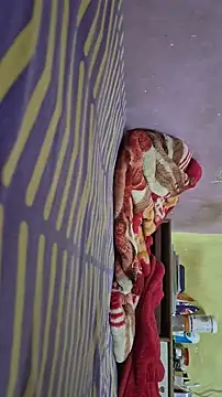 Snapshot of riyamore9623 chatting on December 14, 10:53 am riyamore9623 online show from December 14, 10:53 am