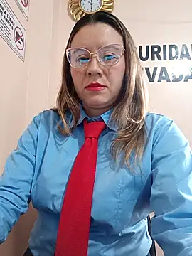 Snapshot of Hannah-colx chatting on May 2, 5:29 pm Hannah-colx online show from May 2, 5:29 pm