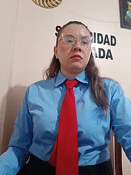 Snapshot of Hannah-colx chatting on May 21, 1:07 pm Hannah-colx online show from May 21, 1:07 pm