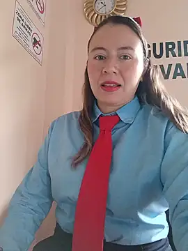 Snapshot of Hannah-colx chatting on May 23, 3:38 pm Hannah-colx online show from May 23, 3:38 pm