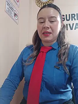 Snapshot of Hannah-colx chatting on May 24, 3:50 pm Hannah-colx online show from May 24, 3:50 pm
