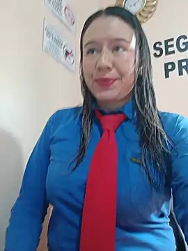 Snapshot of Hannah-colx chatting on May 25, 2:12 pm Hannah-colx online show from May 25, 2:12 pm