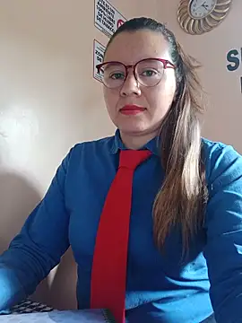 Snapshot of Hannah-colx chatting on June 8, 3:01 pm Hannah-colx online show from June 8, 3:01 pm