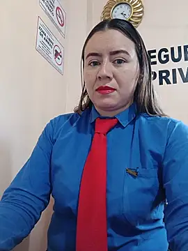 Snapshot of Hannah-colx chatting on June 11, 5:11 pm Hannah-colx online show from June 11, 5:11 pm