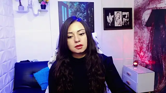 Snapshot of Eva_Roussell chatting on October 22, 4:18 pm Eva Roussell online show from October 22, 4:18 pm