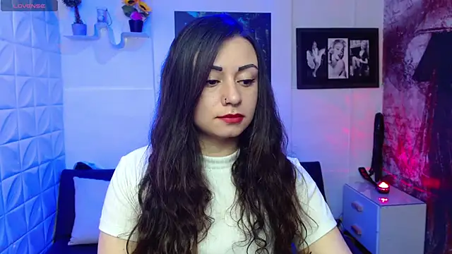 Snapshot of Eva_Roussell chatting on October 27, 2:32 pm Eva Roussell online show from October 27, 2:32 pm