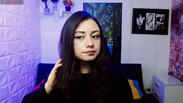 Snapshot of Eva_Roussell chatting on November 4, 2:38 pm Eva Roussell online show from November 4, 2:38 pm