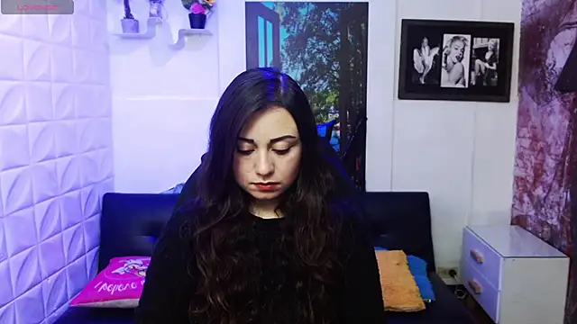 Snapshot of Eva_Roussell chatting on November 5, 2:50 pm Eva Roussell online show from November 5, 2:50 pm